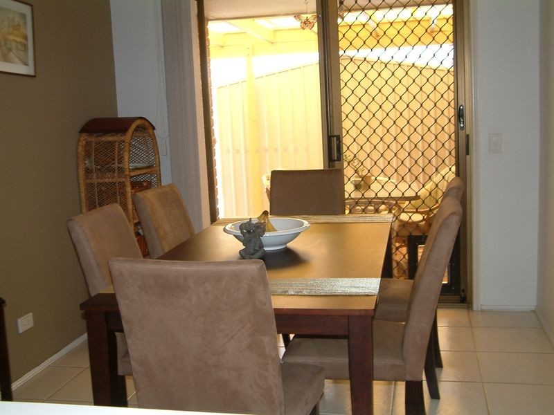 2/5 Theatre Street, Oxenford QLD 4210