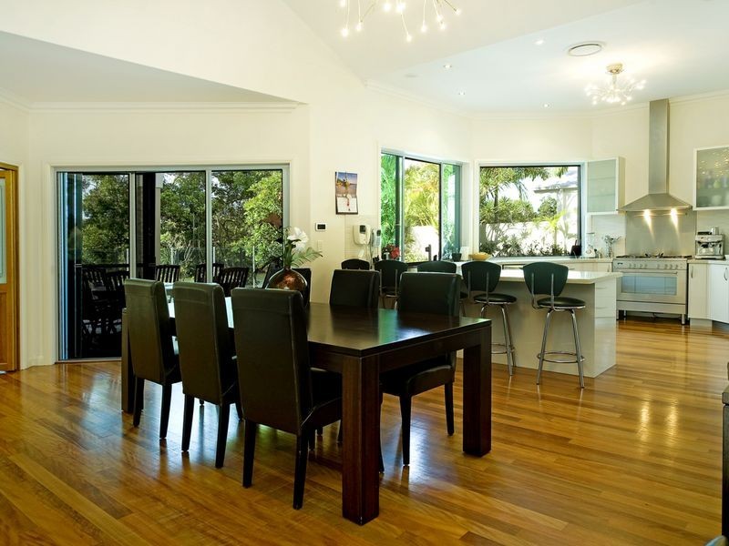 1 Parkview Place (Oyster Cove), Hope Island QLD 4212