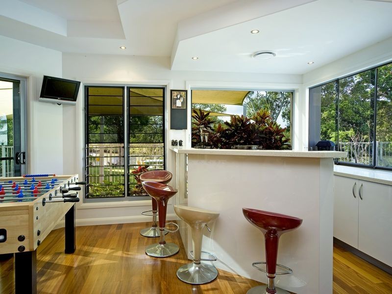 1 Parkview Place (Oyster Cove), Hope Island QLD 4212