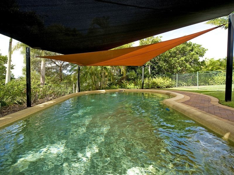 2 Urangan Court, Helensvale QLD 4212