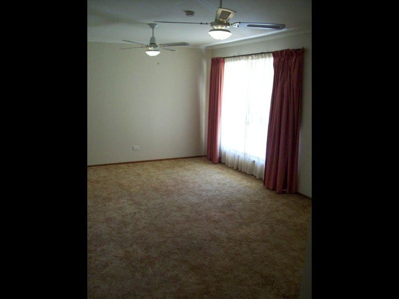 6 Nugent court, Helensvale QLD 4212