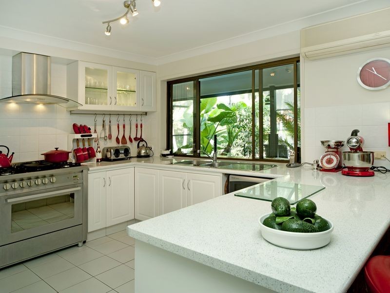 64 Clarence Drive, Helensvale QLD 4212