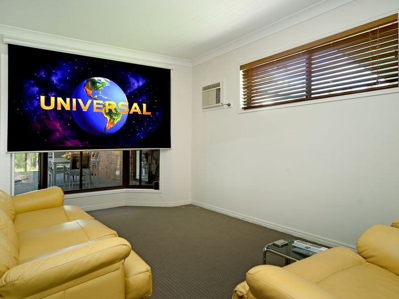64 Clarence Drive, Helensvale QLD 4212