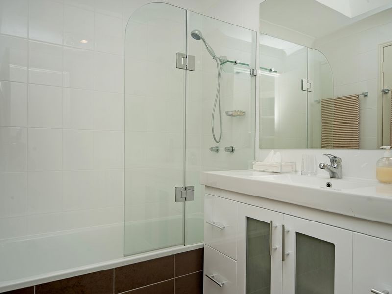 64 Clarence Drive, Helensvale QLD 4212