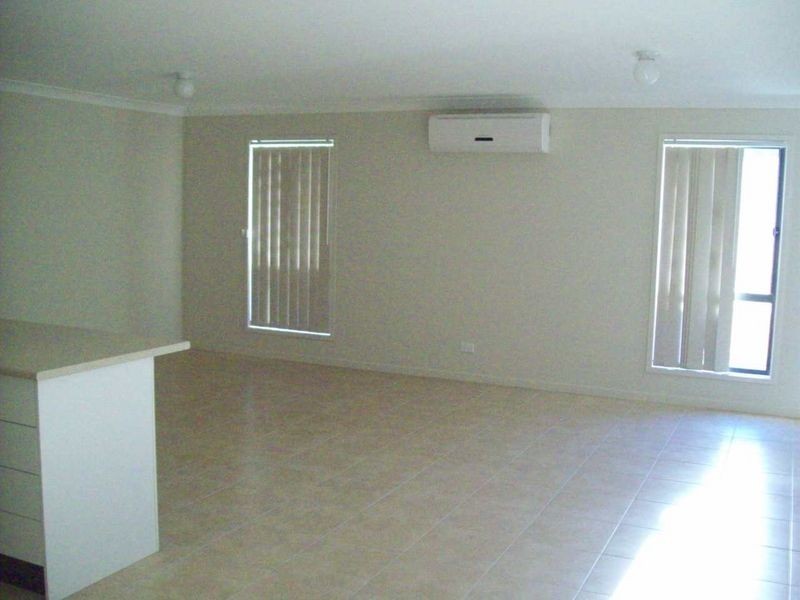 2/9 Murray Circuit, Upper Coomera QLD 4209