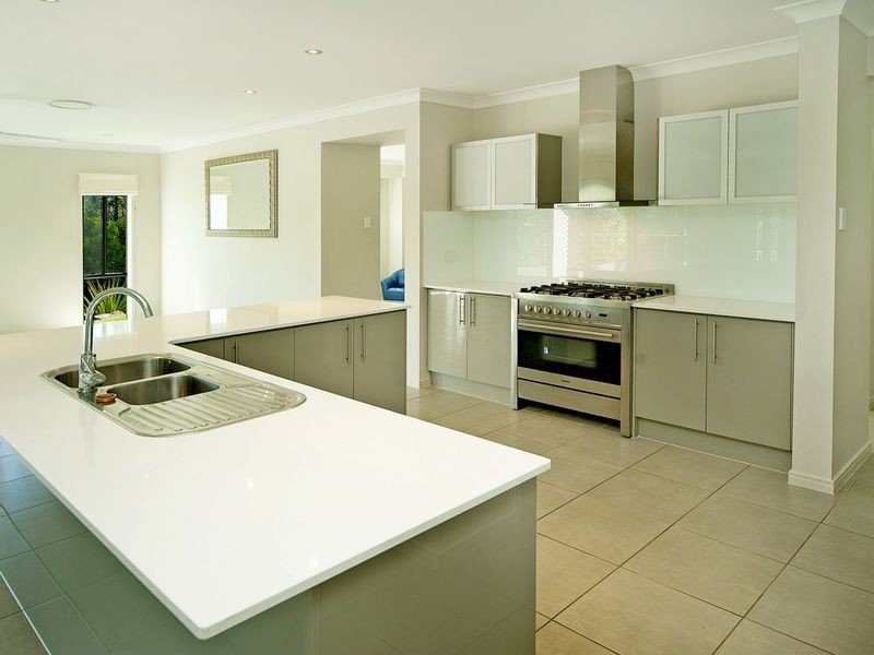 24 Hillary Circuit, Pacific Pines QLD 4211