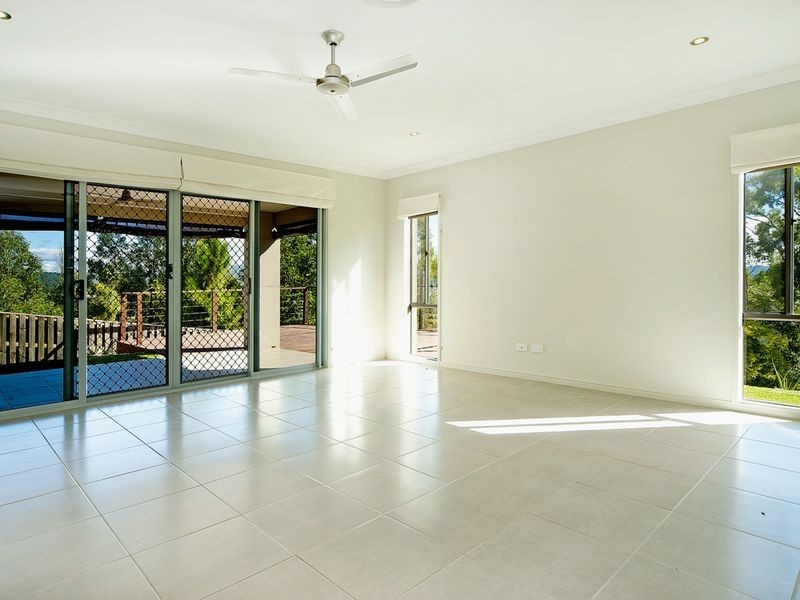 24 Hillary Circuit, Pacific Pines QLD 4211