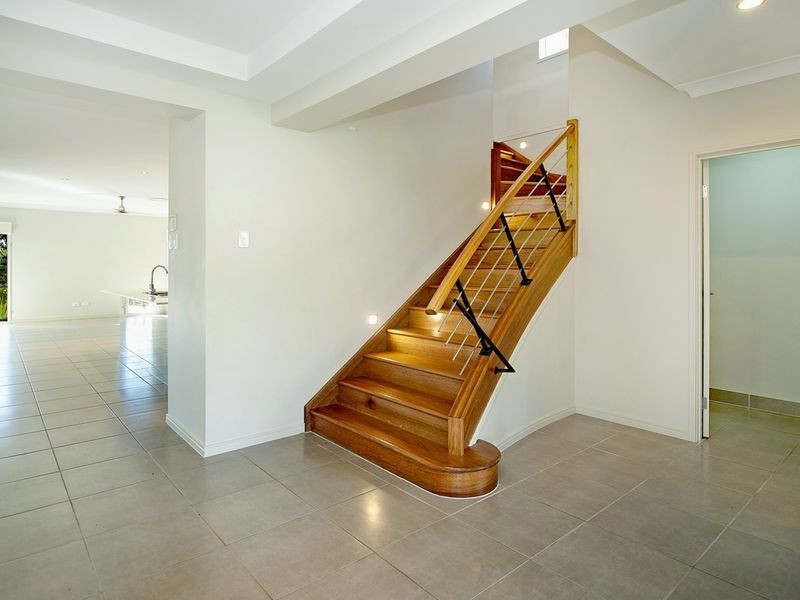 24 Hillary Circuit, Pacific Pines QLD 4211