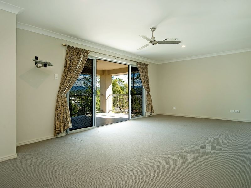 24 Hillary Circuit, Pacific Pines QLD 4211