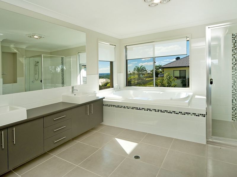 24 Hillary Circuit, Pacific Pines QLD 4211