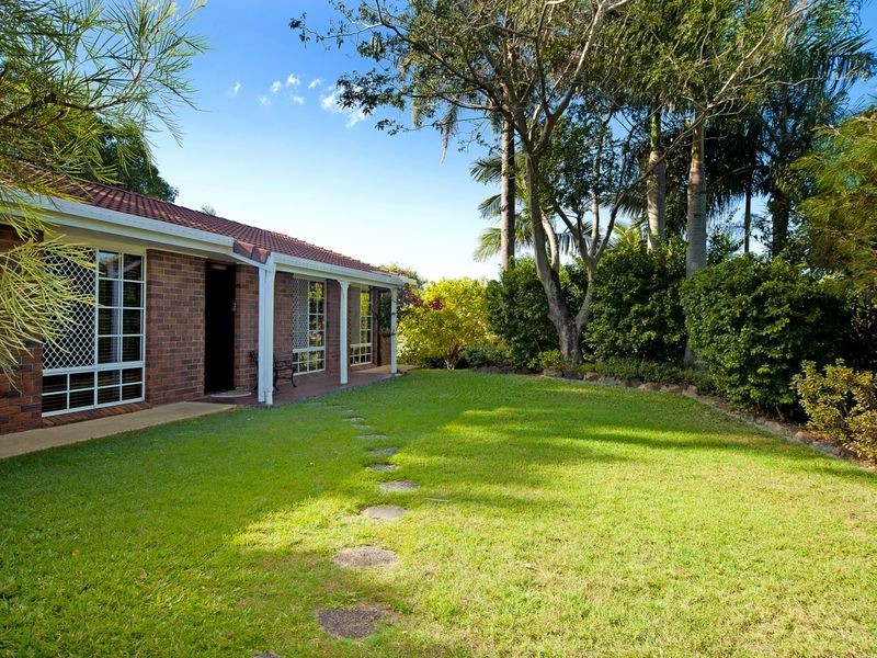 10 Armidale Crescent, Helensvale QLD 4212