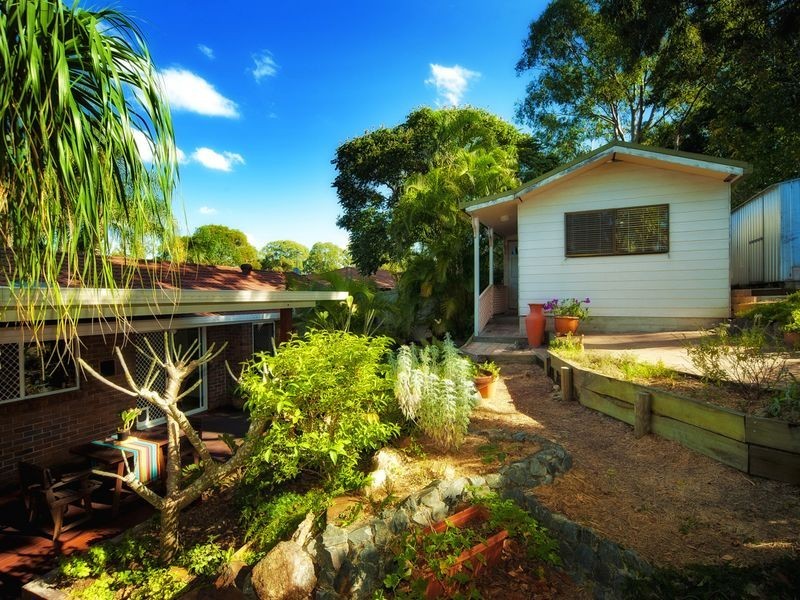 10 Armidale Crescent, Helensvale QLD 4212