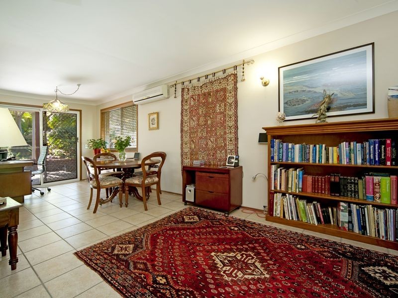 10 Armidale Crescent, Helensvale QLD 4212