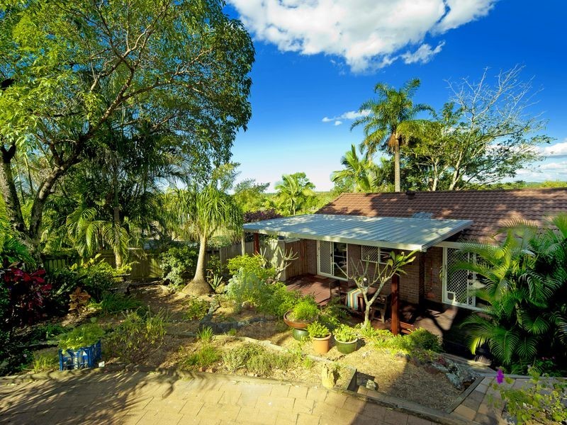 10 Armidale Crescent, Helensvale QLD 4212