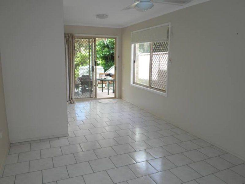 33 River Oak Drive, Helensvale QLD 4212
