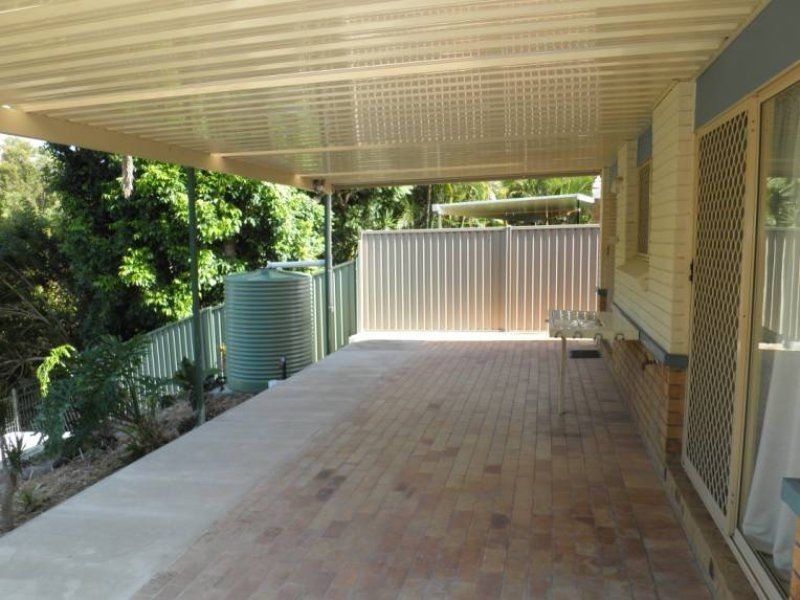 33 River Oak Drive, Helensvale QLD 4212