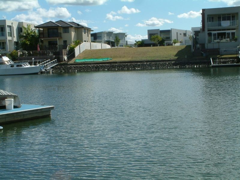 11 Coomera Court, Helensvale QLD 4212