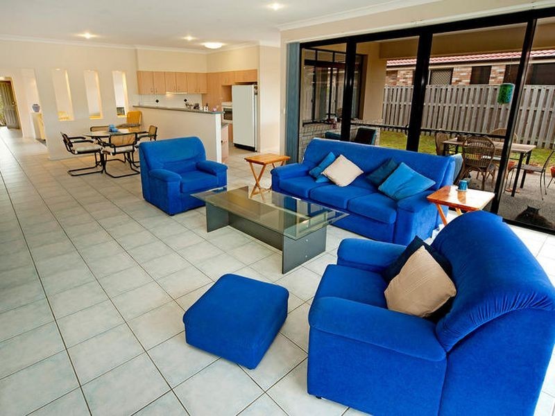 55 Cossington Circuit, Maudsland QLD 4210