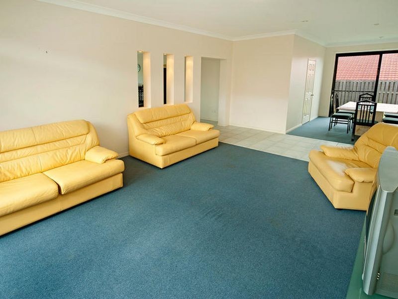 55 Cossington Circuit, Maudsland QLD 4210