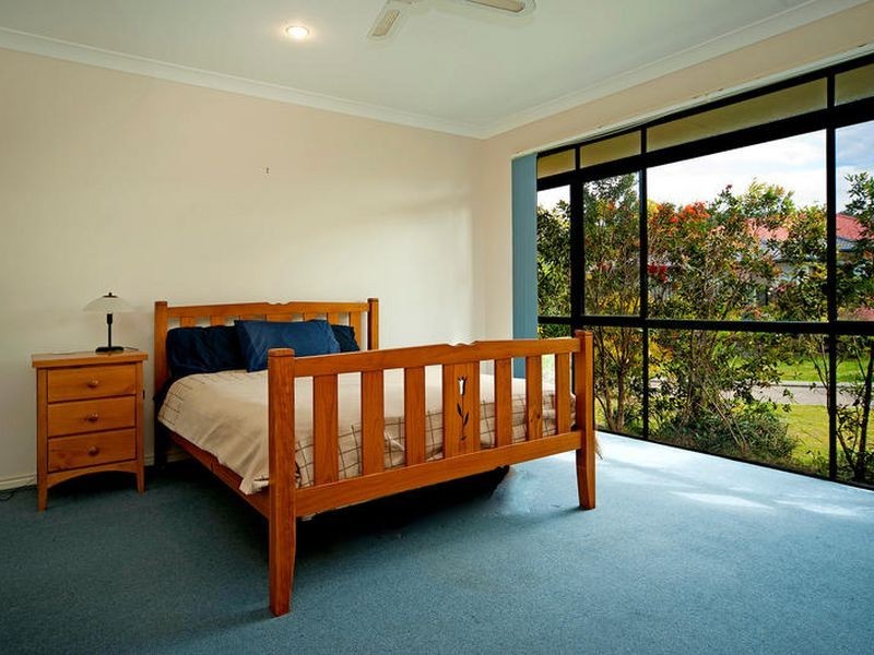 55 Cossington Circuit, Maudsland QLD 4210