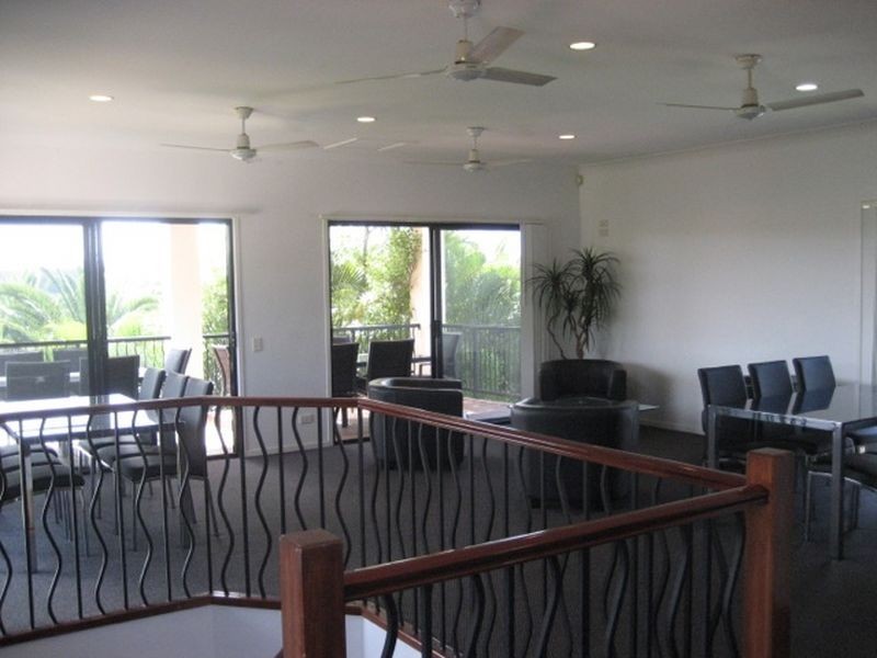 9/24 Amsonia Court, Arundel QLD 4214