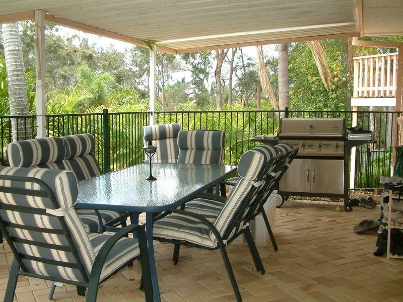 20 Surrey Court, Helensvale QLD 4212