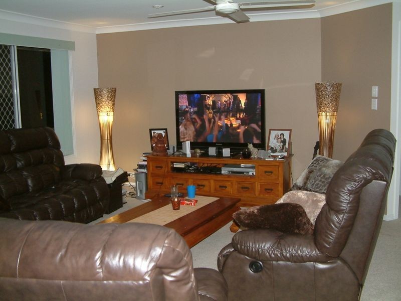 20 Surrey Court, Helensvale QLD 4212