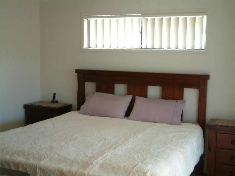 33 Shoalhaven Avenue, Pacific Pines QLD 4211