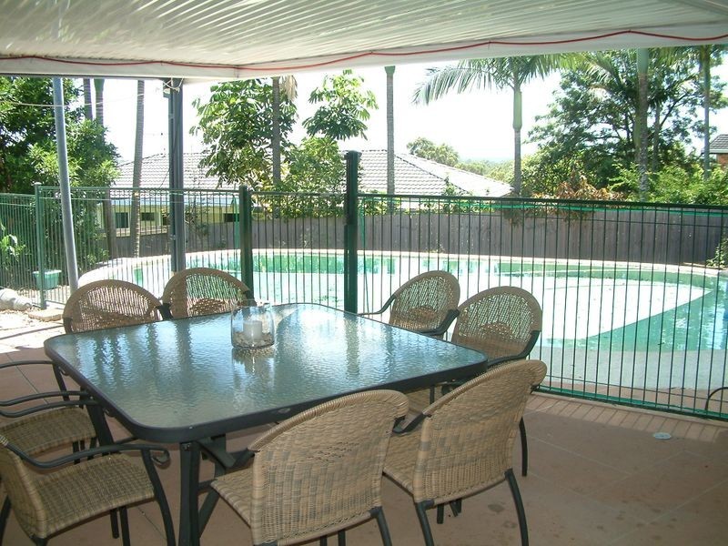 8 Atherton Court, Helensvale QLD 4212