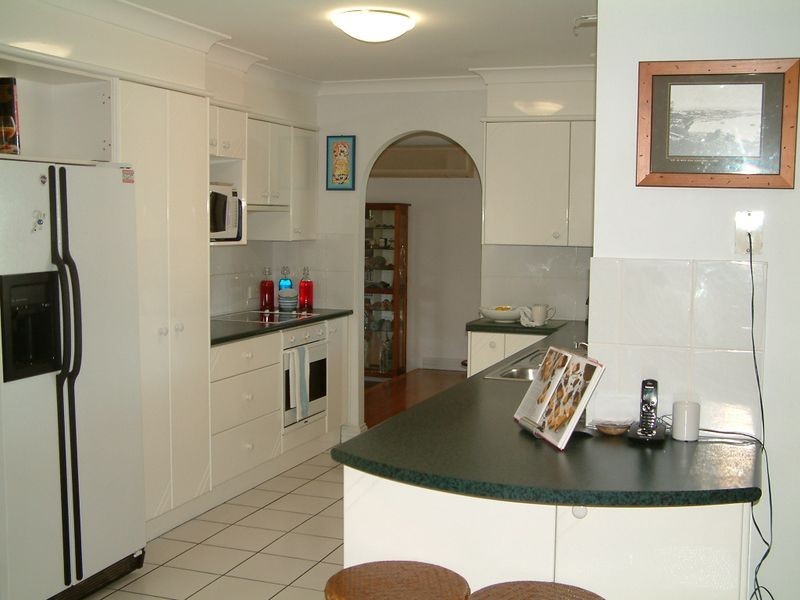 8 Atherton Court, Helensvale QLD 4212