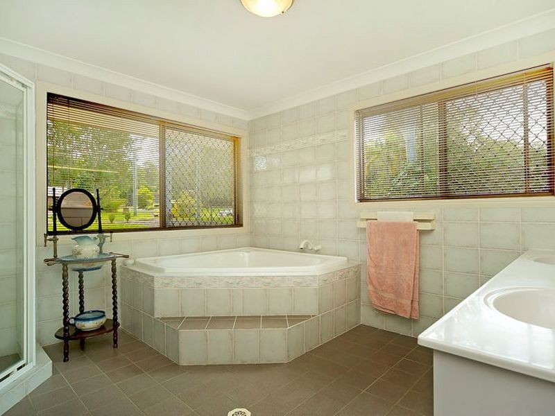 1 Colo Court River Downs, Helensvale QLD 4212