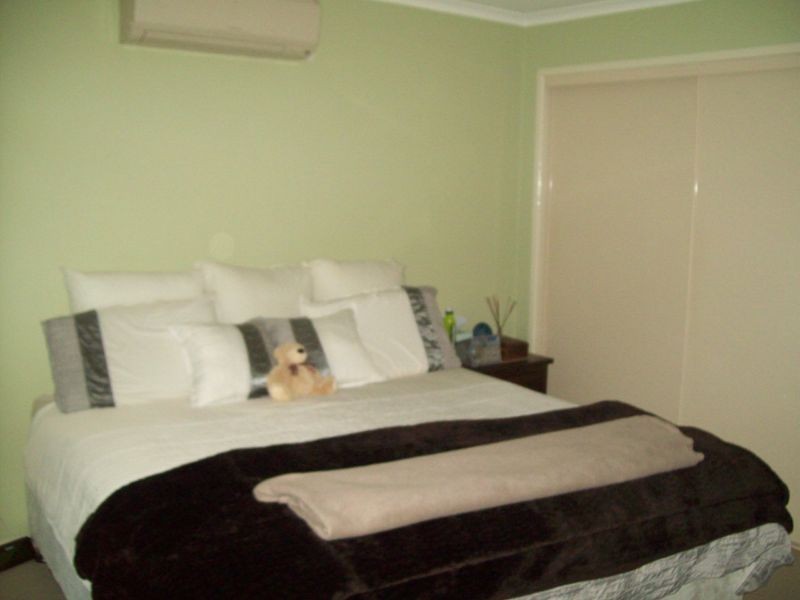 3 Eildon Place, Helensvale QLD 4212