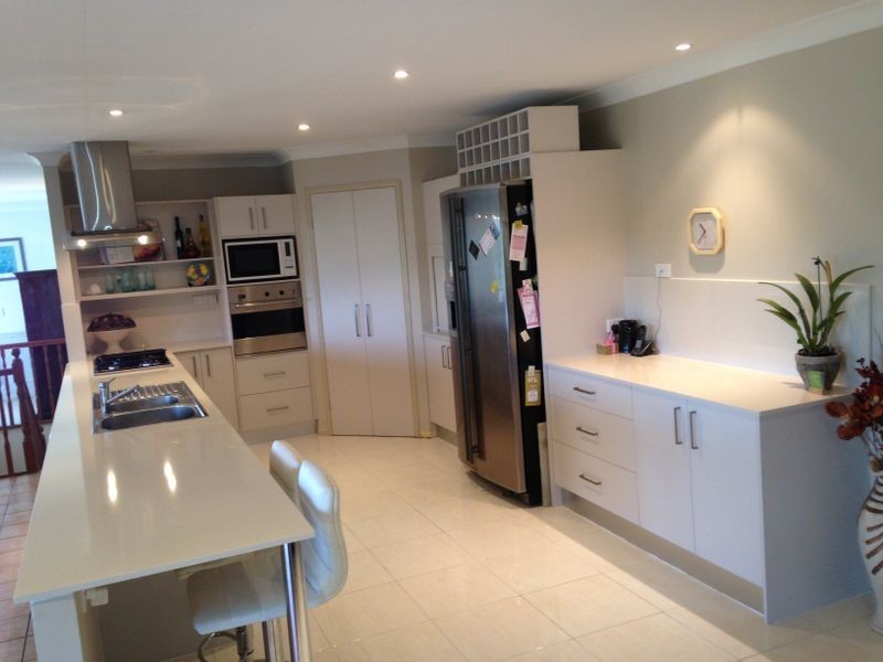 16 Derwent Avenue, Helensvale QLD 4212