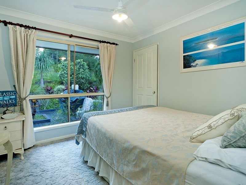 16 Derwent Avenue, Helensvale QLD 4212