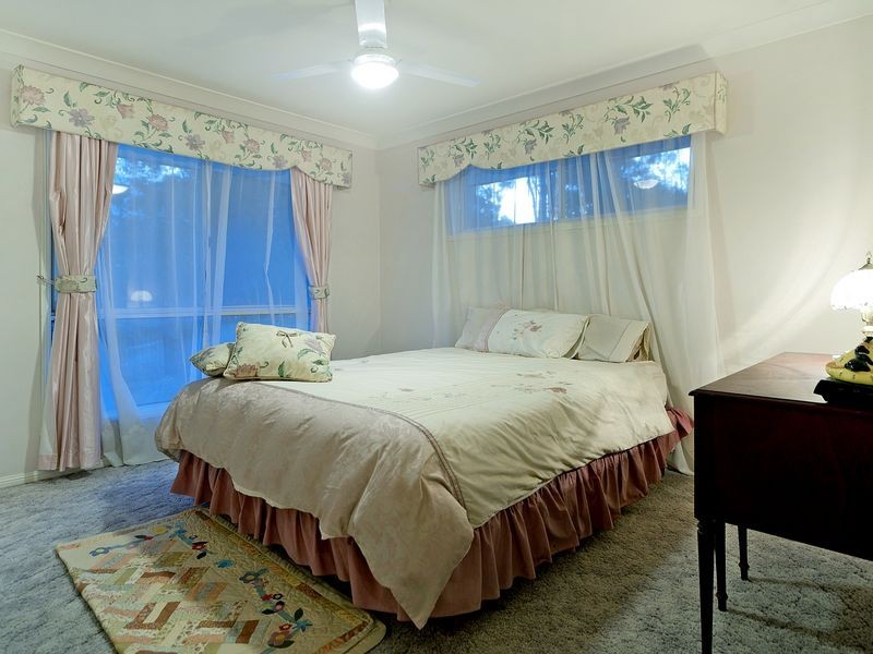 16 Derwent Avenue, Helensvale QLD 4212