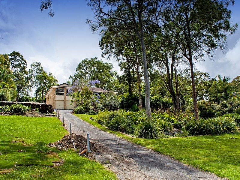 16 Derwent Avenue, Helensvale QLD 4212