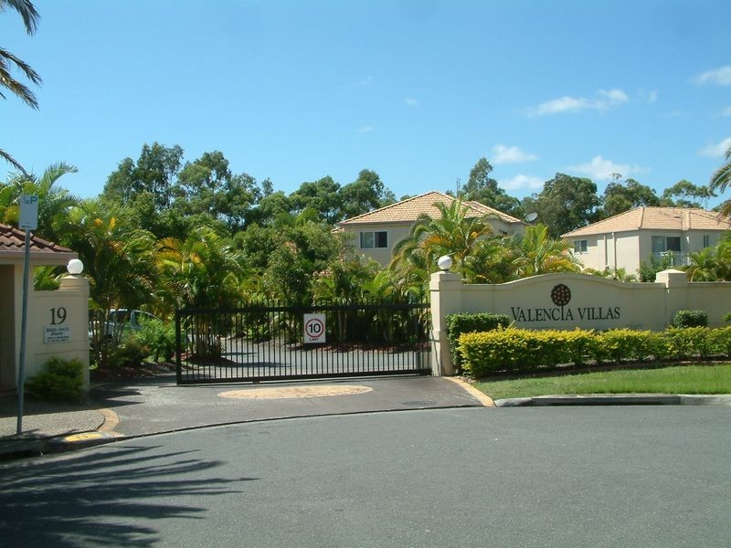 11/19 Harrow Place, Arundel QLD 4214