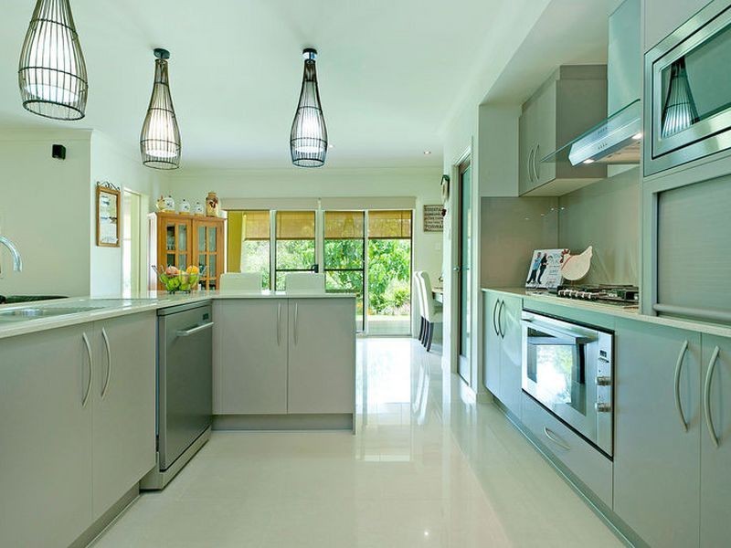 1 Summer Hill Crescent, Maudsland QLD 4210