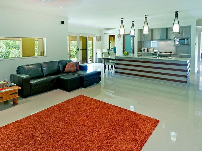 1 Summer Hill Crescent, Maudsland QLD 4210