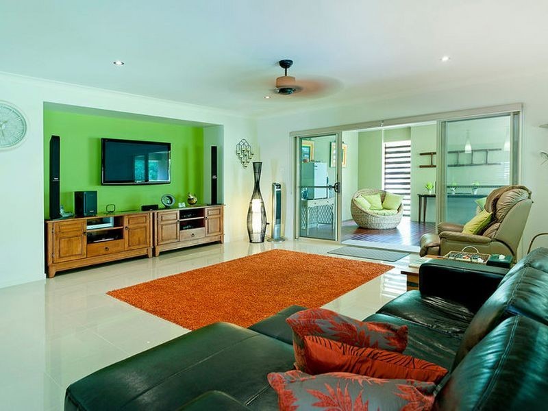 1 Summer Hill Crescent, Maudsland QLD 4210