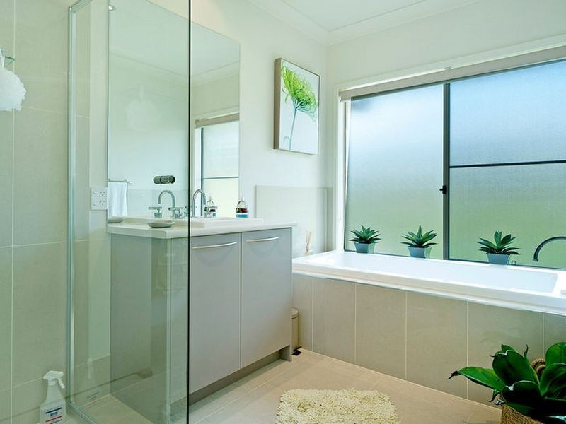 1 Summer Hill Crescent, Maudsland QLD 4210