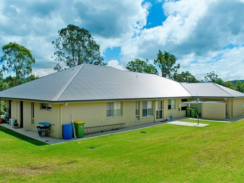 1 Summer Hill Crescent, Maudsland QLD 4210