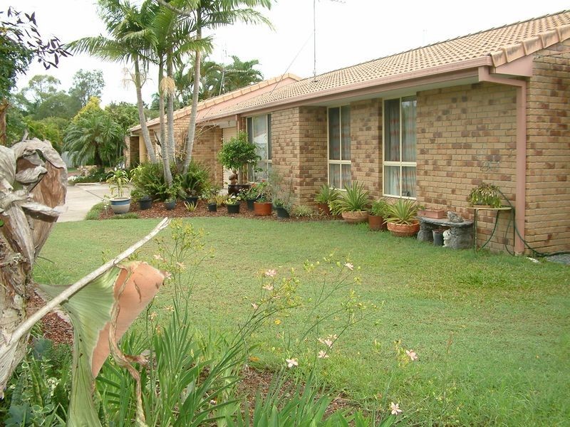 2/78 Village Way, Oxenford QLD 4210