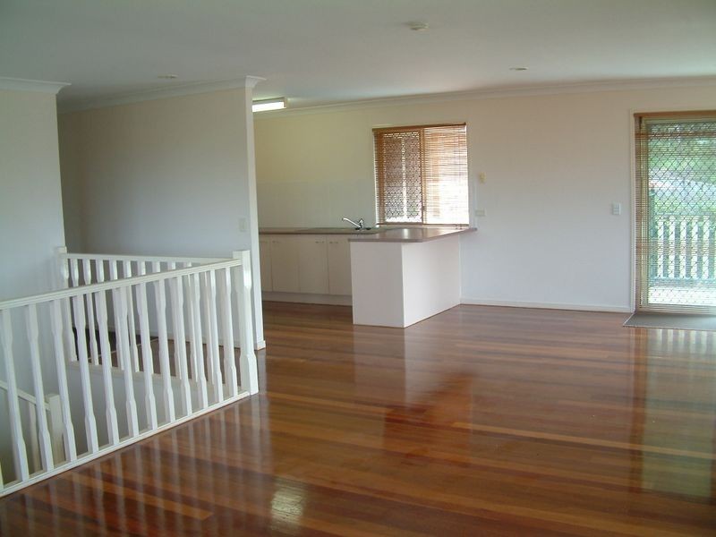 17 Polynesia Avenue, Pacific Pines QLD 4211