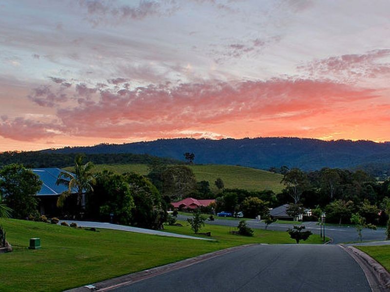 5 Pasture Place, Mount Nathan QLD 4211