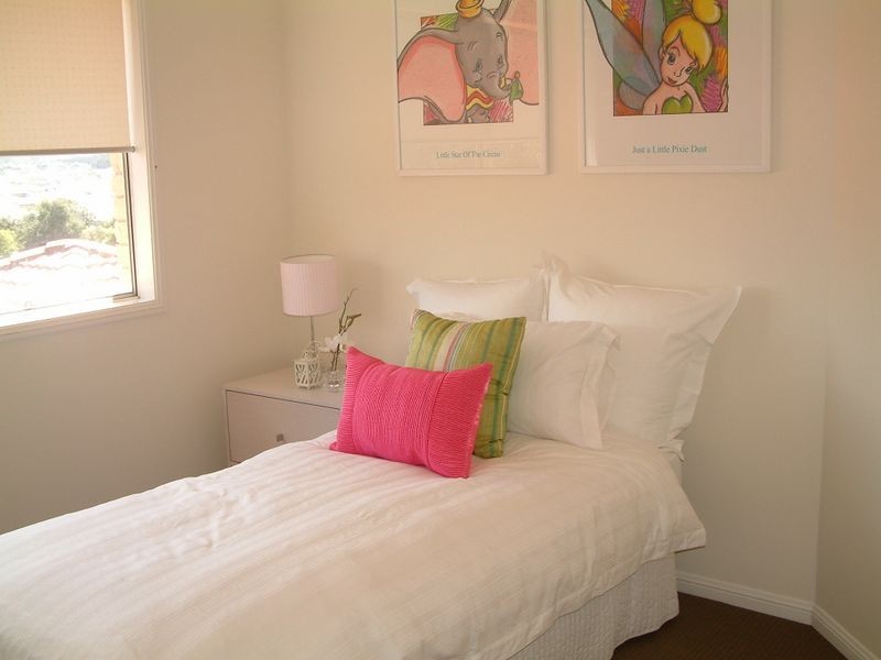 16 Elimbah Street, Pacific Pines QLD 4211