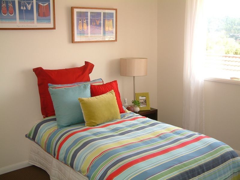 16 Elimbah Street, Pacific Pines QLD 4211