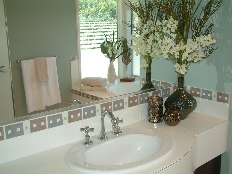 16 Elimbah Street, Pacific Pines QLD 4211