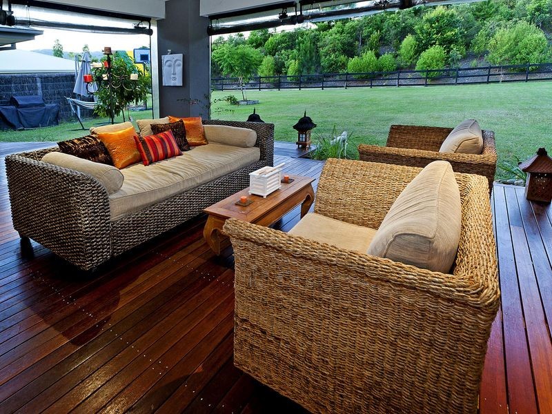 11 Meadow Ct, Maudsland QLD 4210