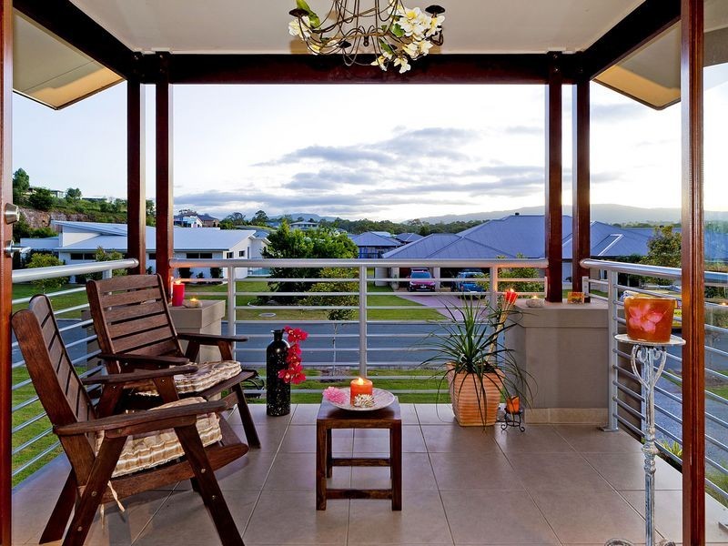 11 Meadow Ct, Maudsland QLD 4210